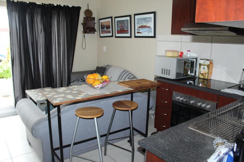 2 Bedroom Property for Sale in Buhrein Western Cape